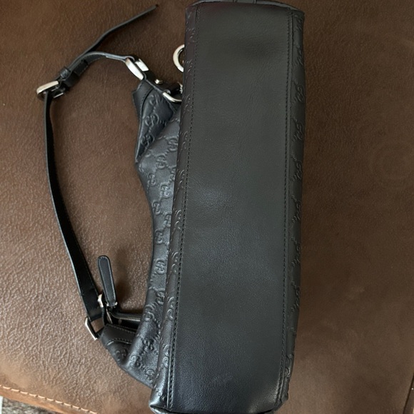 Gucci Black Embossed Leather Shoulder Bag - Picture 8 of 10